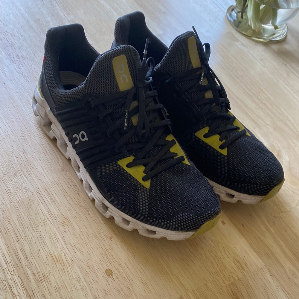 On Cloud Swift Running Men's Black and Yellow Running Shoes